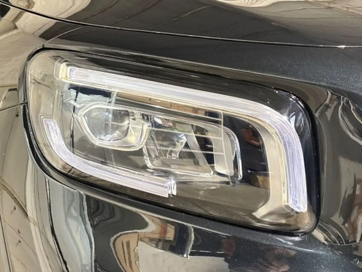 Mercedes-Benz GLB usata a Bologna (7)