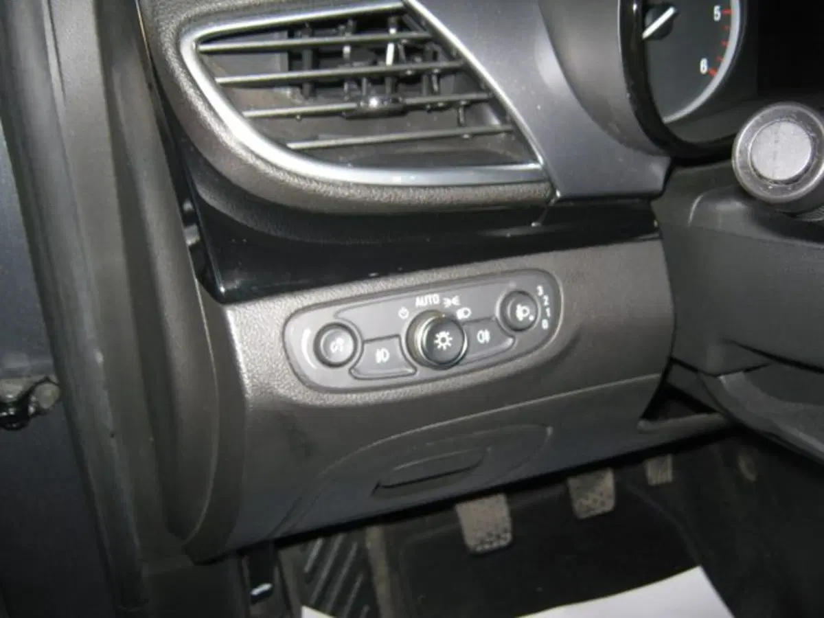 Opel Mokka usata a Fermo (17)