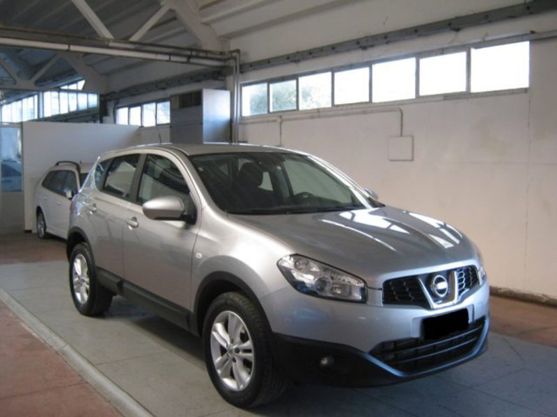 Nissan Qashqai usata a Fermo