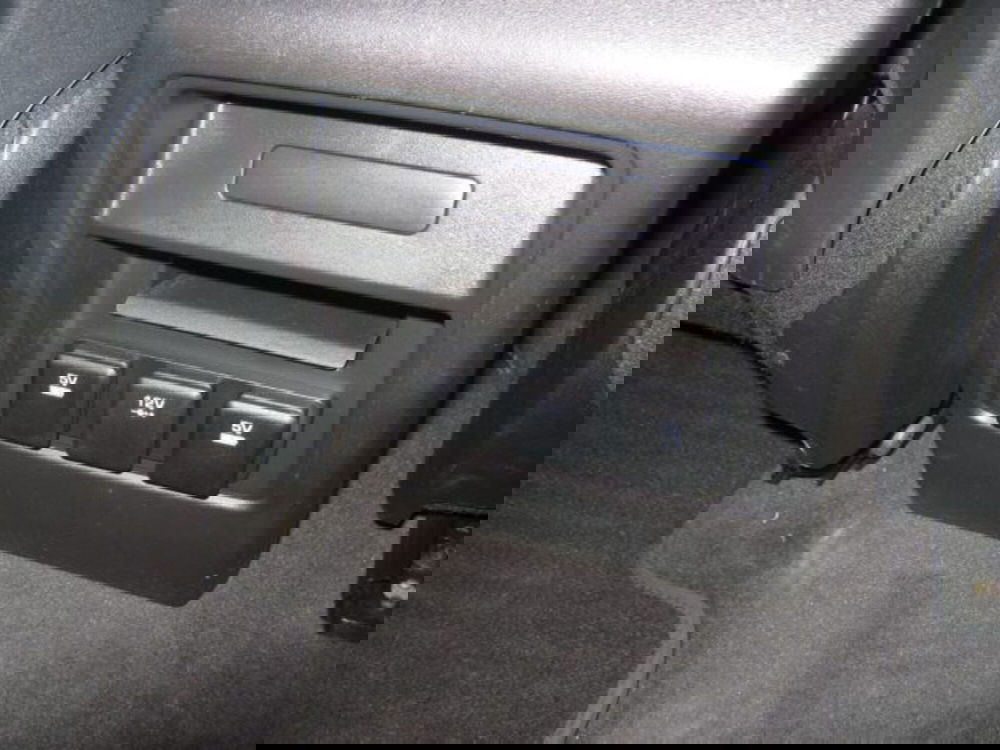 Land Rover Discovery Sport usata a Fermo (12)