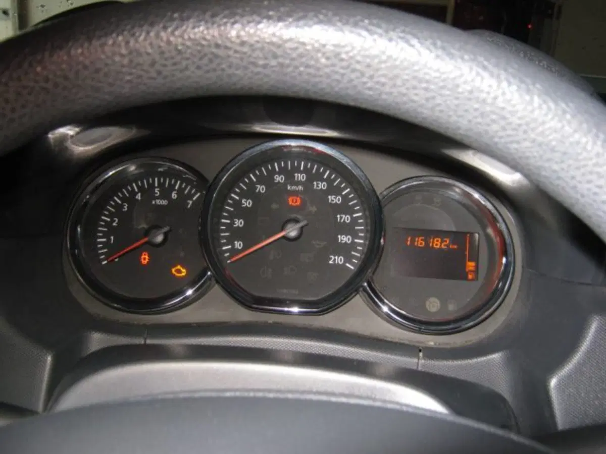Dacia Duster usata a Fermo (13)