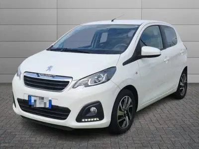 Peugeot 108 72 5 porte Active del 2021 usata a Roma