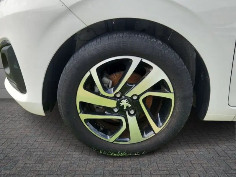 Peugeot 108 usata a Roma (13)