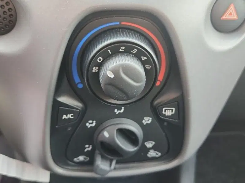Peugeot 108 usata a Roma (19)