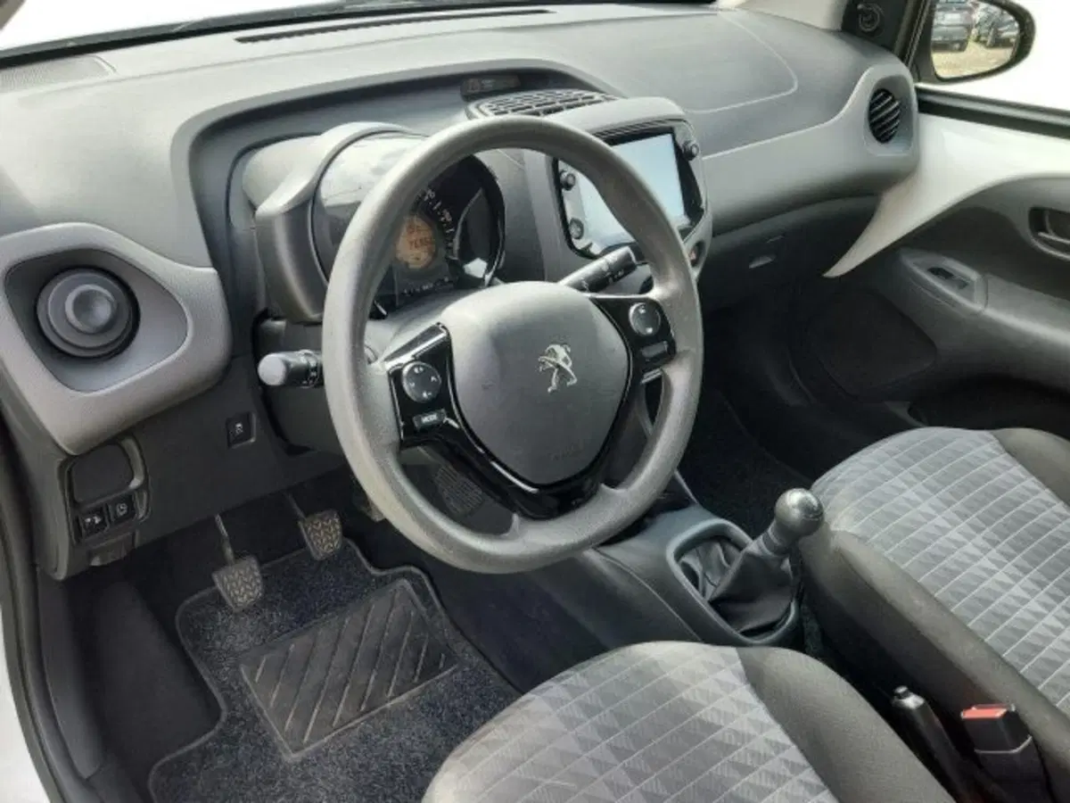 Peugeot 108 usata a Roma (6)