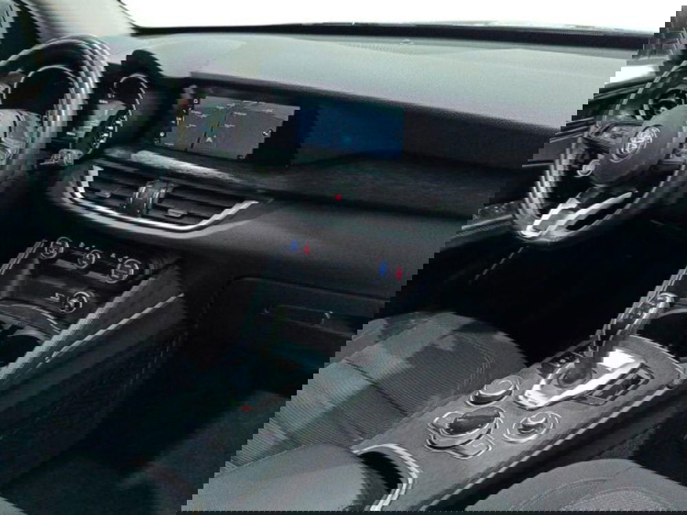 Alfa Romeo Stelvio usata a Catania (9)