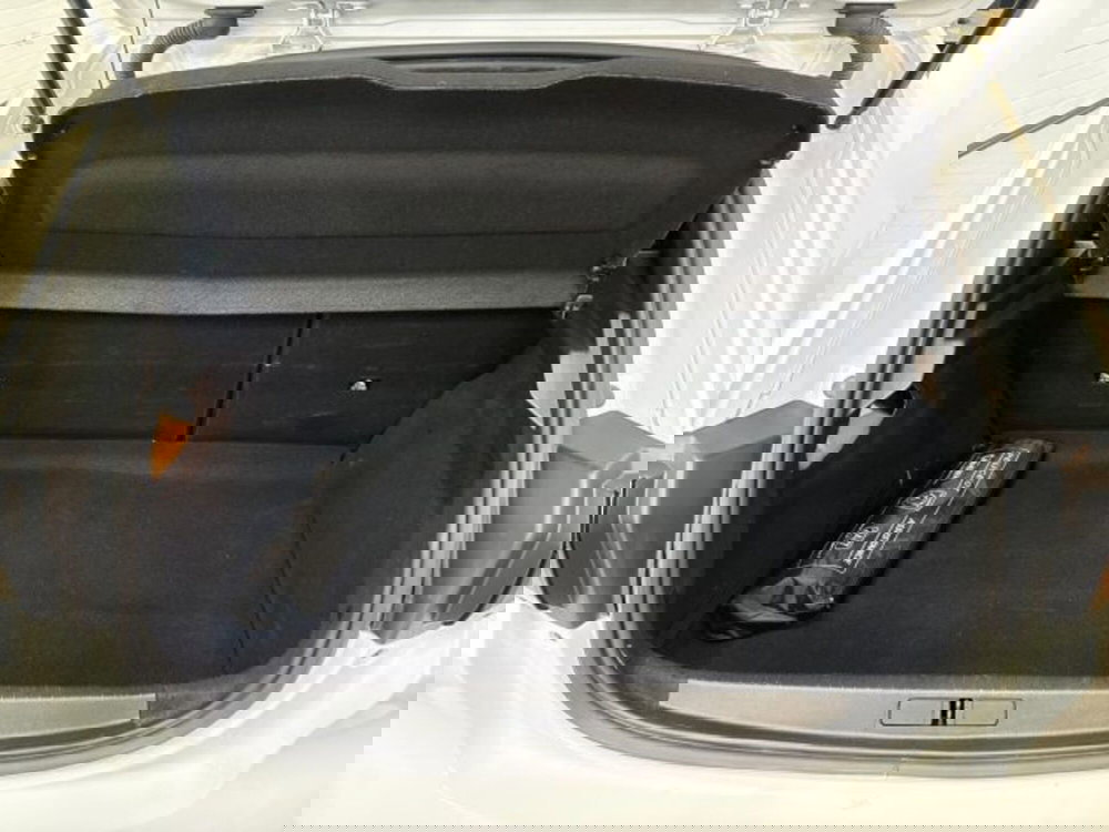 Peugeot 208 usata a Catania (12)