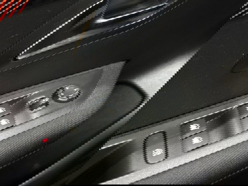 Peugeot 208 usata a Catania (19)