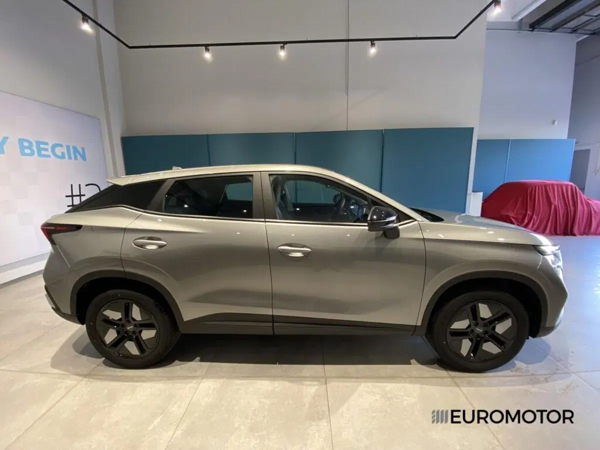 Omoda Omoda 5 nuova a Bari (6)