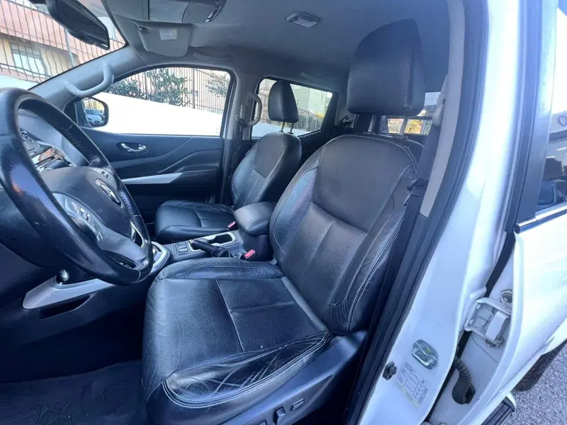 Nissan Navara usata a Messina (10)