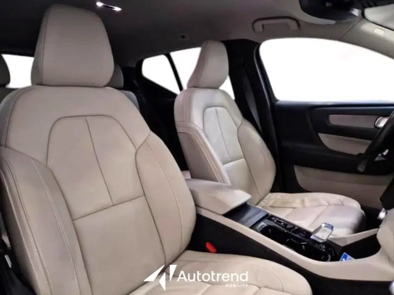 Volvo XC40 usata a Bari (10)