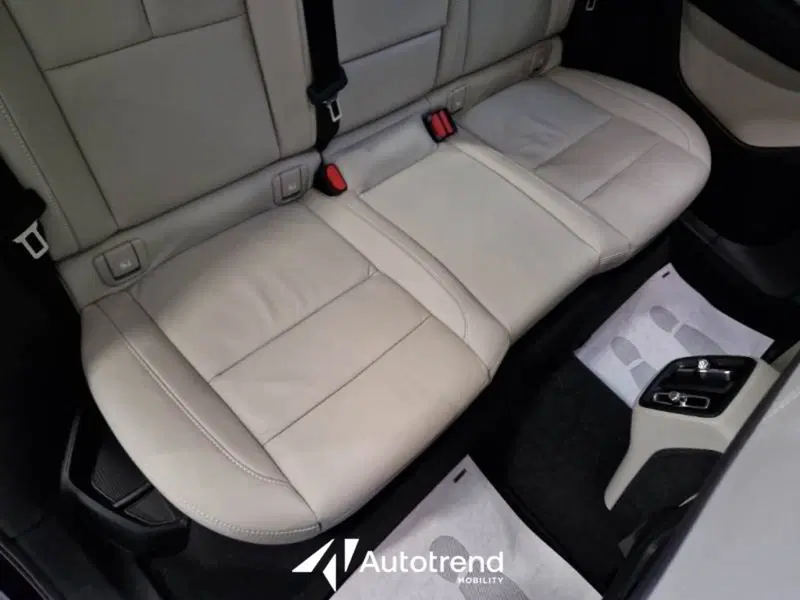 Volvo XC40 usata a Bari (12)