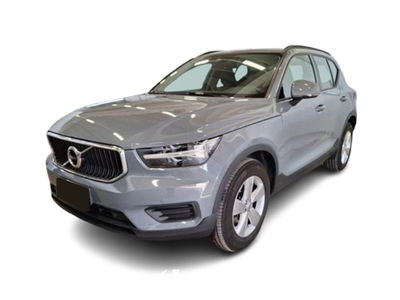 Volvo XC40 D3 Momentum Core del 2020 usata a Bari