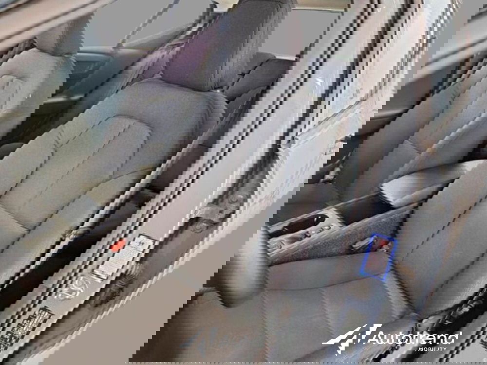 Volvo XC40 usata a Bari (8)