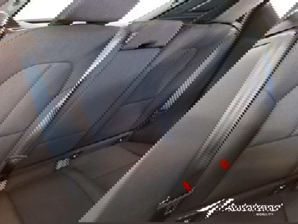 Volvo XC40 usata a Bari (9)