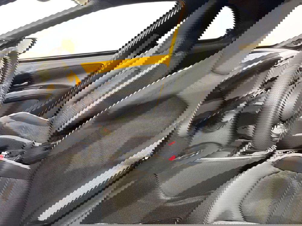 Toyota Aygo X nuova a Sondrio (10)