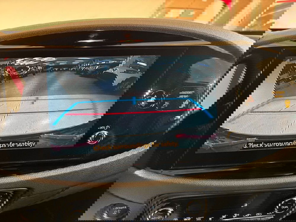 Toyota Aygo X nuova a Sondrio (15)