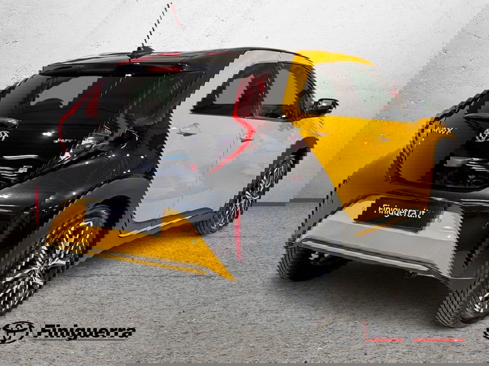 Toyota Aygo X nuova a Sondrio (4)