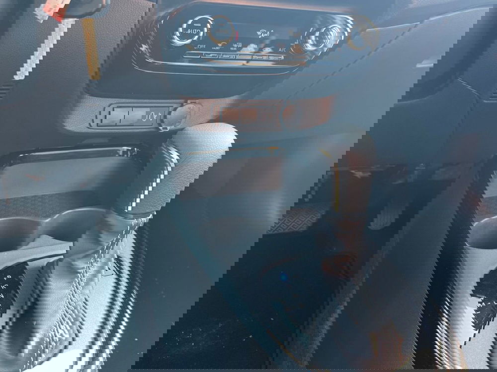 Toyota Aygo X nuova a Lecco (14)