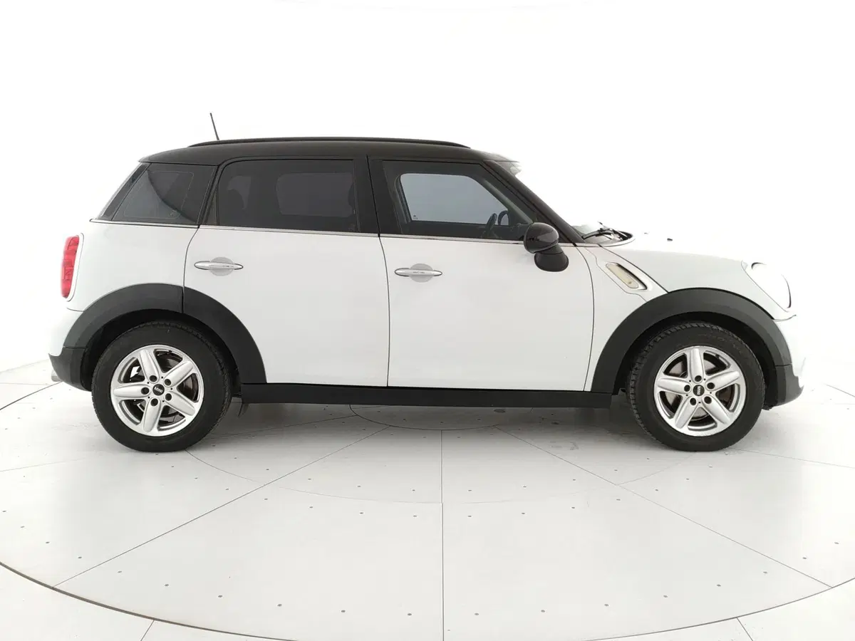 MINI Mini Countryman usata a Caserta (4)
