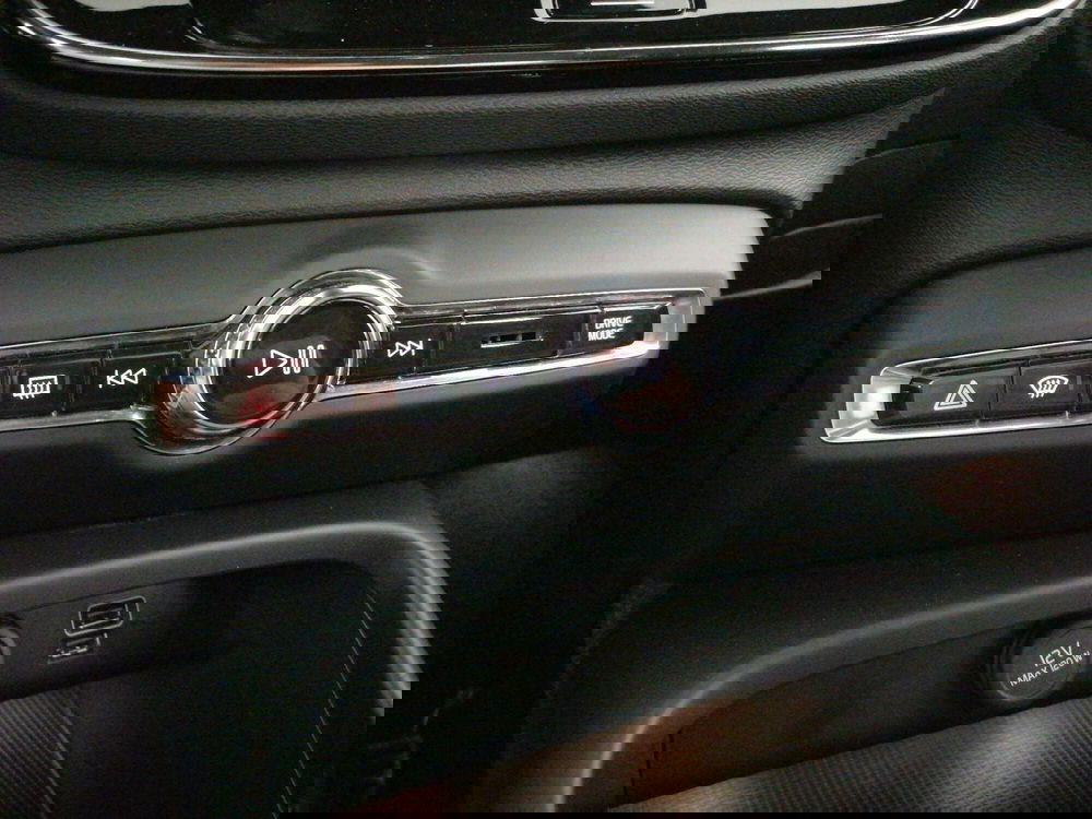 Volvo XC40 usata a Roma (15)