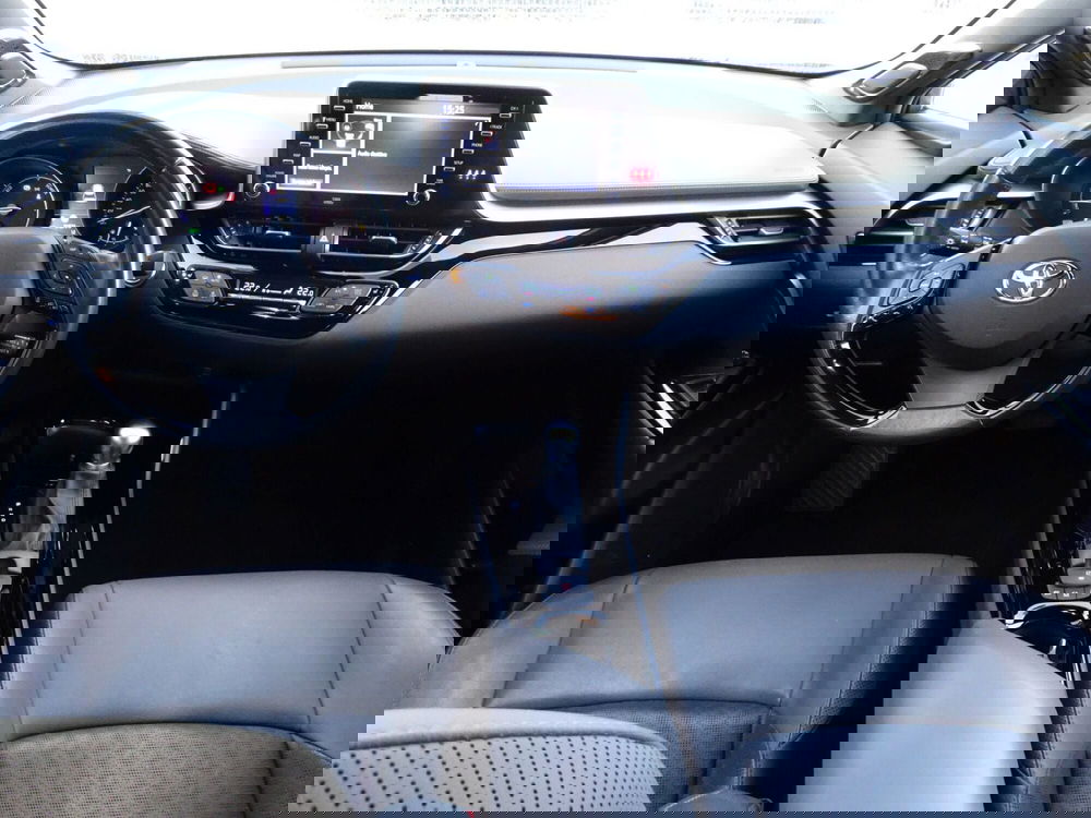 Toyota Toyota C-HR usata a Treviso (13)