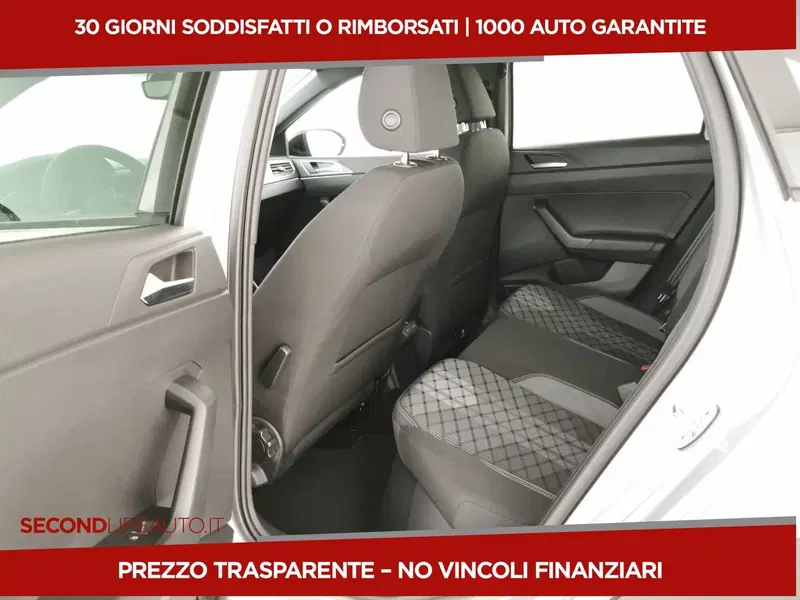 Volkswagen Taigo nuova a Campobasso (8)