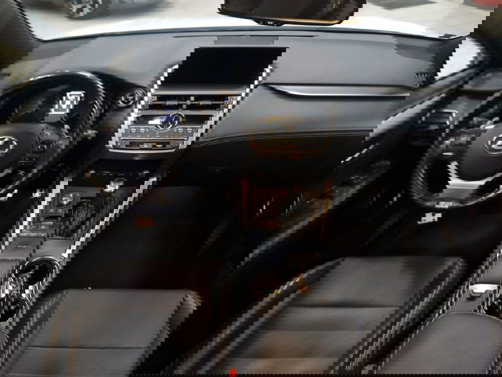 Lexus NX usata a Bologna (10)