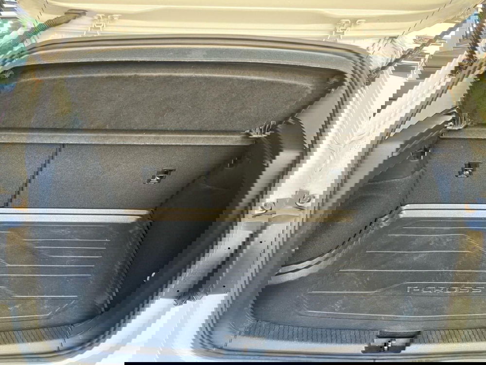 Volkswagen T-Cross usata a Bologna (10)