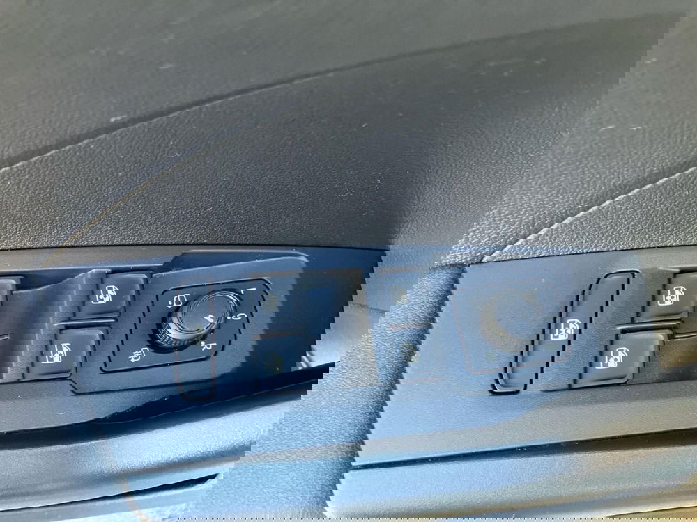 Volkswagen T-Cross usata a Bologna (18)