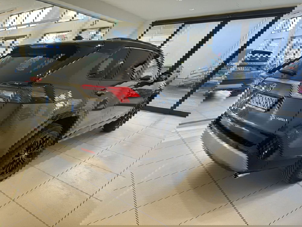 Toyota Rav4 usata a Latina (2)