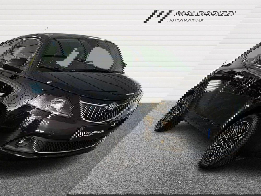 Lancia Ypsilon usata a Foggia
