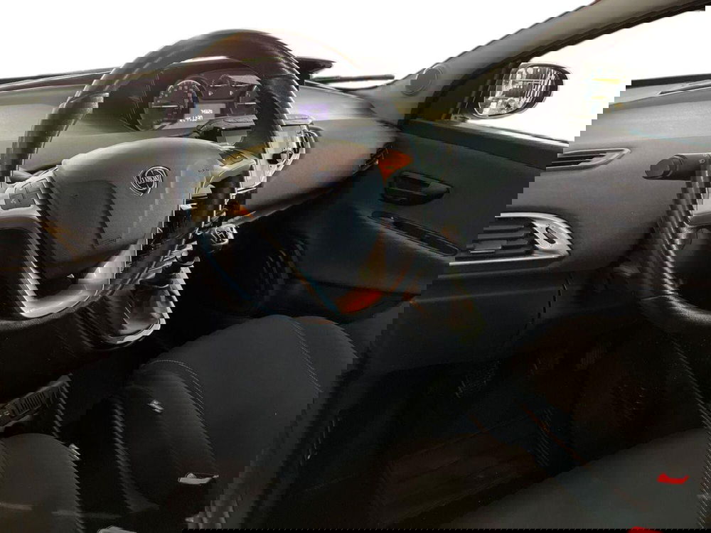 Lancia Ypsilon usata a Foggia (10)