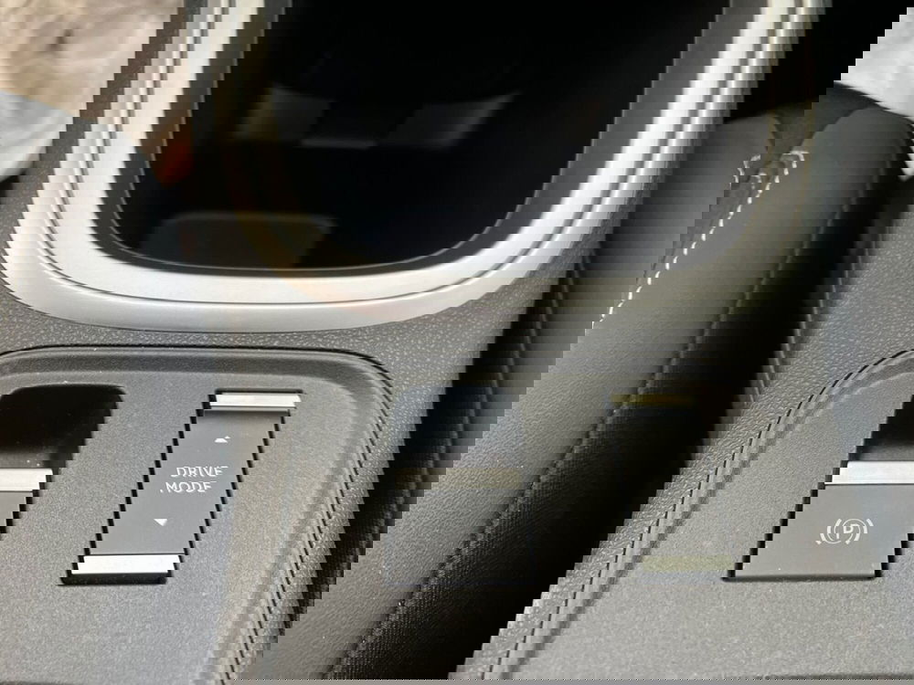 Jeep Avenger usata a Teramo (13)