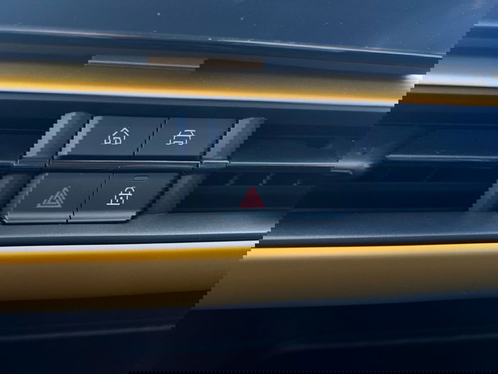 Jeep Avenger usata a Teramo (17)