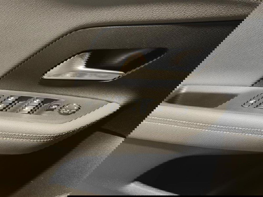 Opel Mokka usata a Genova (12)