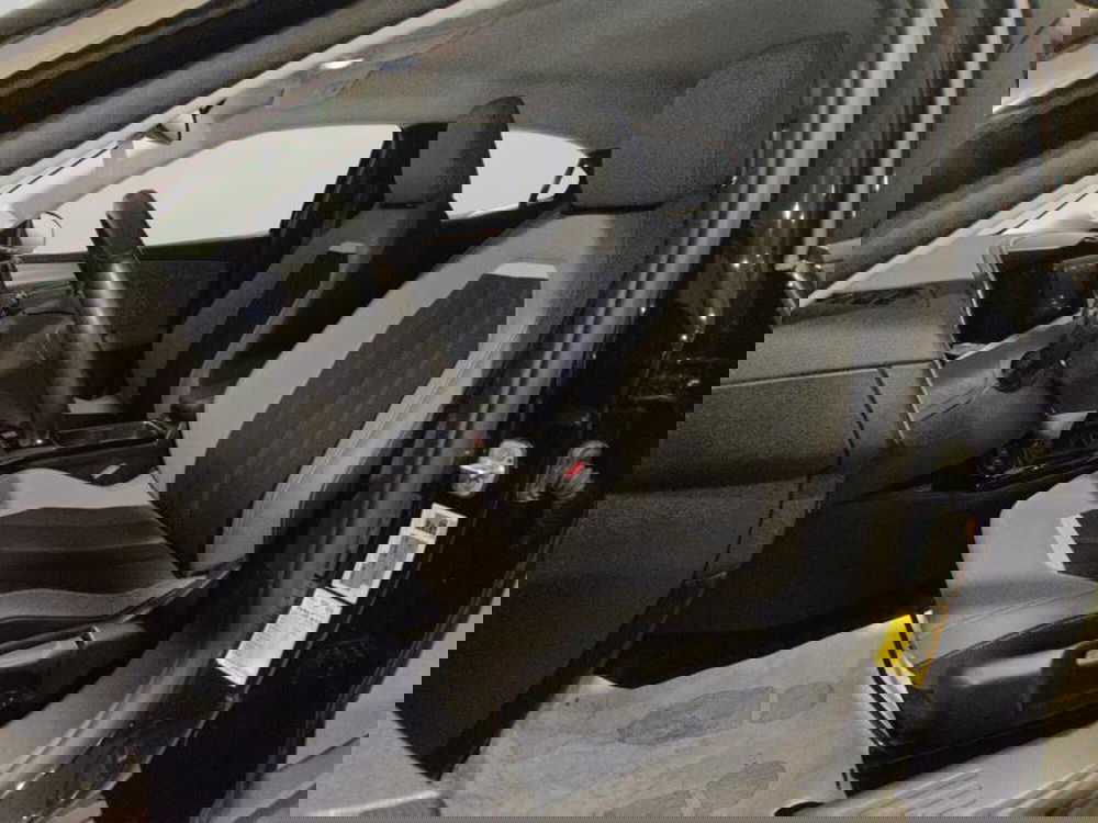 Opel Mokka usata a Genova (9)