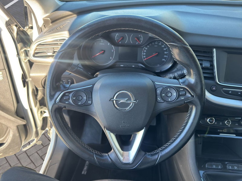 Opel Grandland X usata a Cosenza (10)