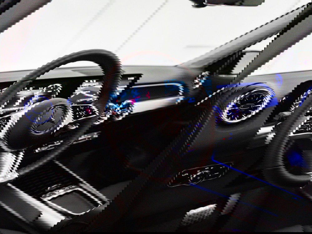 Mercedes-Benz GLB nuova a Macerata (15)