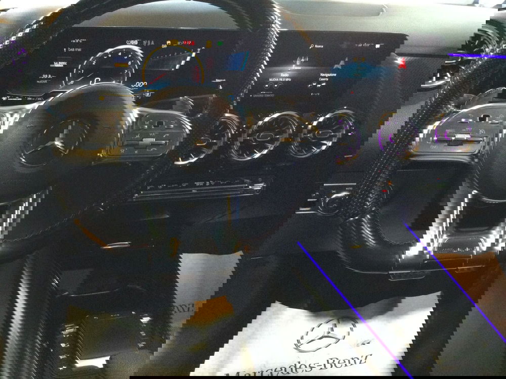 Mercedes-Benz GLA SUV usata a Caserta (11)