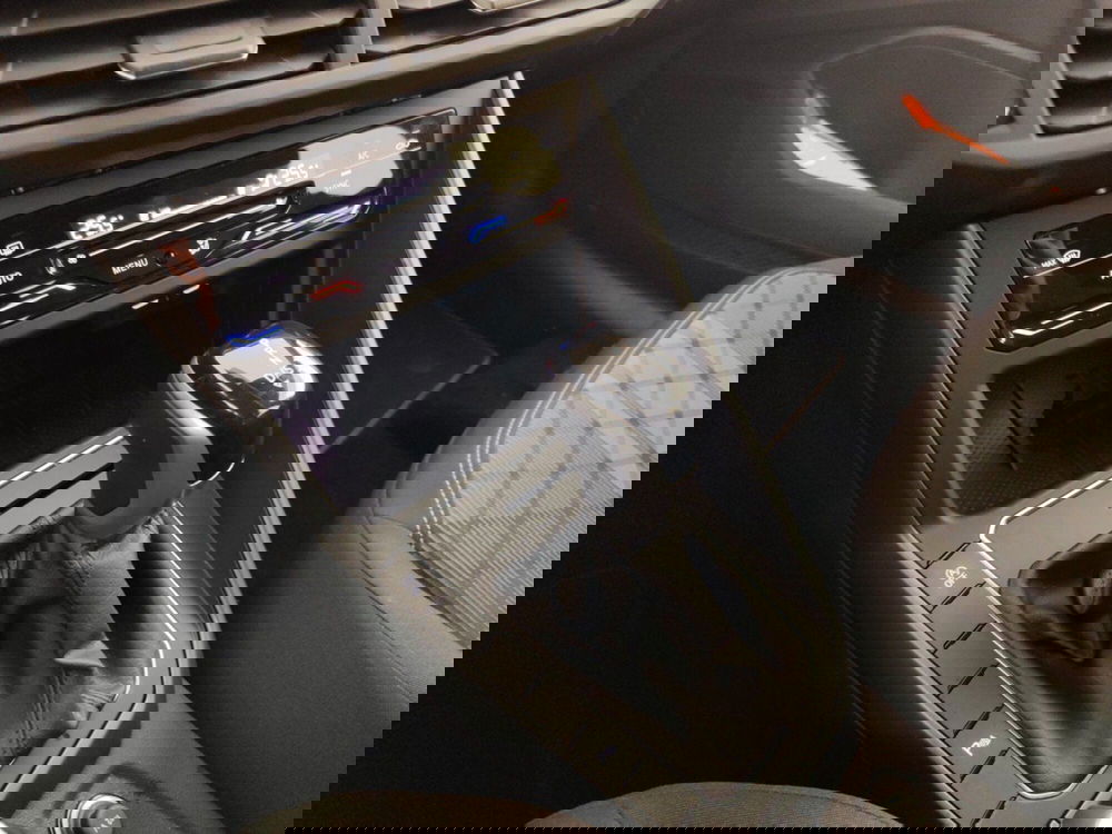 Volkswagen Taigo usata a Massa-Carrara (11)