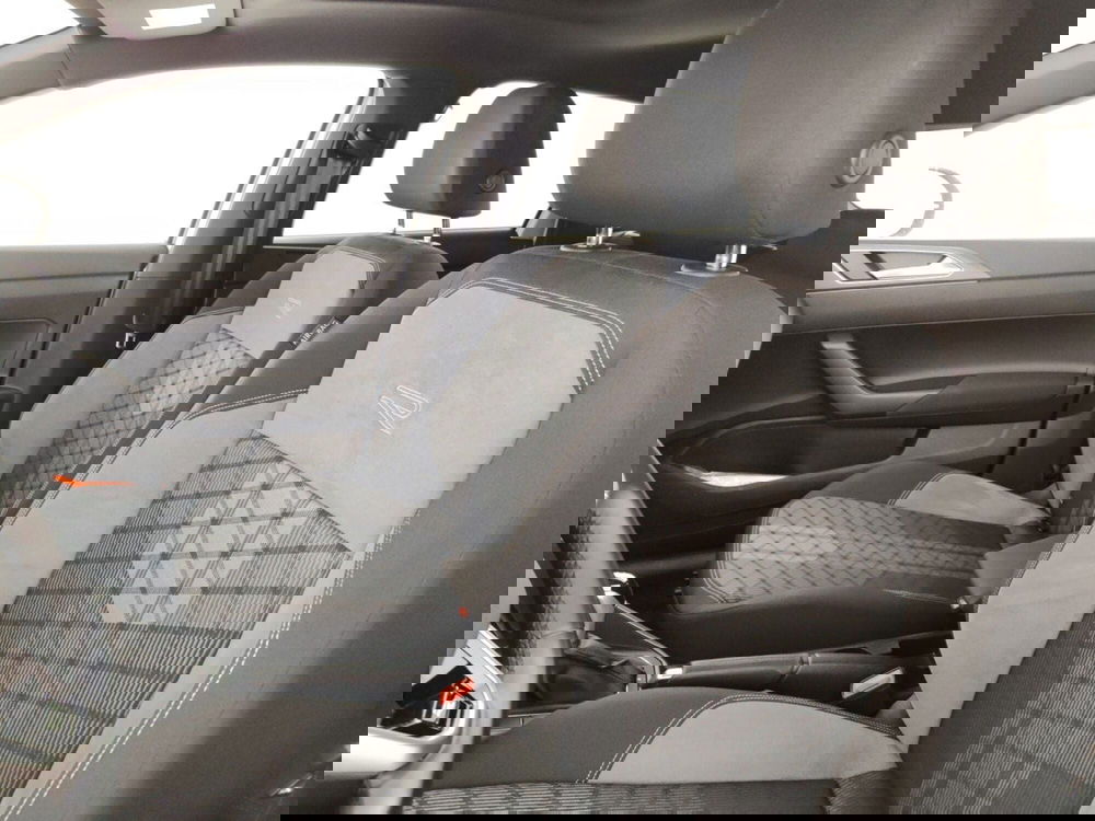 Volkswagen Taigo usata a Massa-Carrara (8)