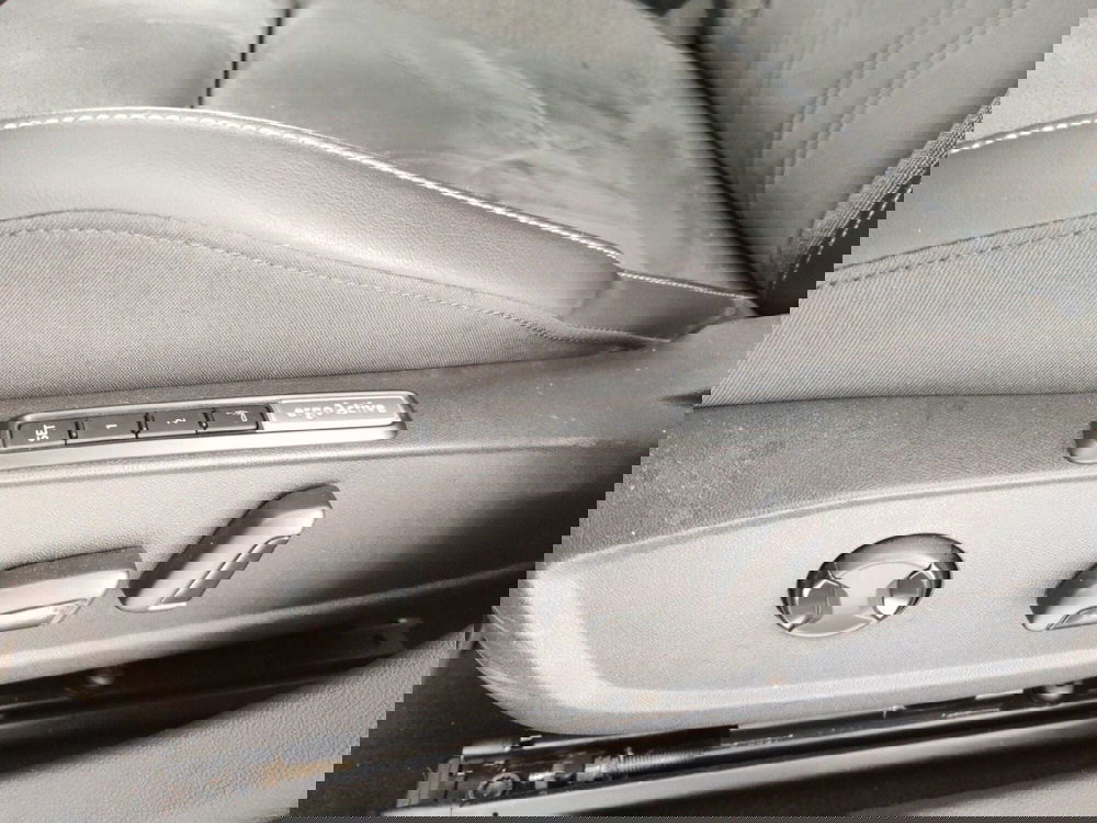 Volkswagen Golf usata a Massa-Carrara (10)