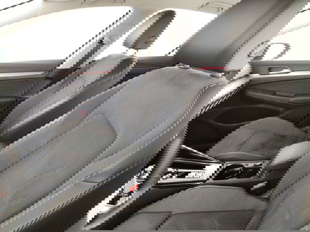 Volkswagen Golf usata a Massa-Carrara (9)