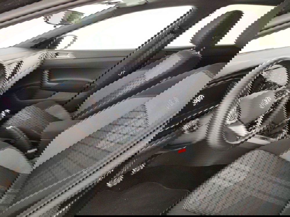 Volkswagen Taigo usata a Massa-Carrara (7)