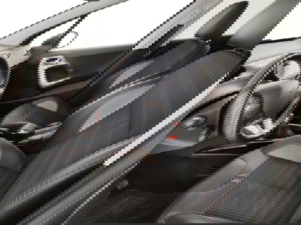 Peugeot 2008 usata a Massa-Carrara (7)
