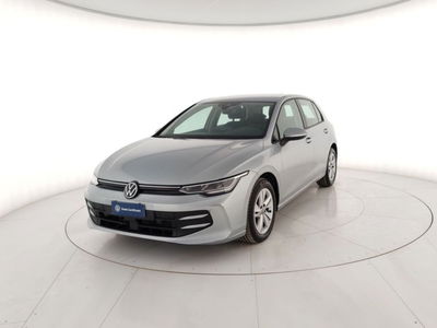 Volkswagen Golf 2.0 TDI SCR Life del 2025 usata a Massa