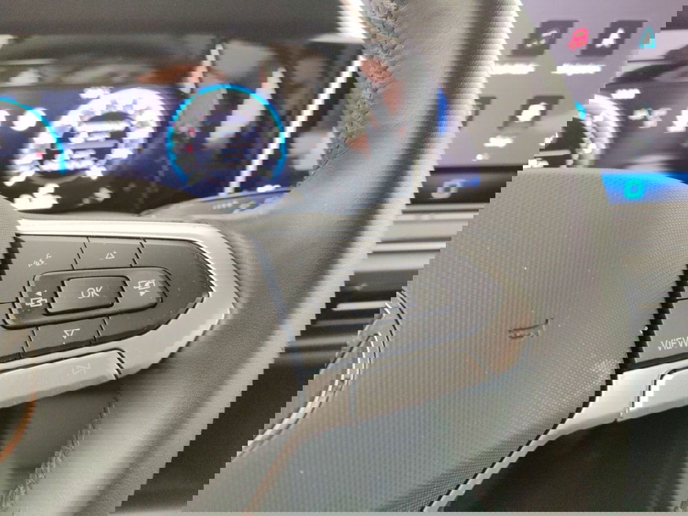 Volkswagen Golf usata a Massa-Carrara (13)