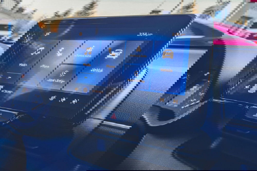 Mazda Mazda2 Hybrid nuova a Vercelli (10)