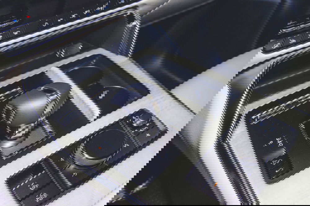 Mazda CX-60 usata a Vercelli (14)